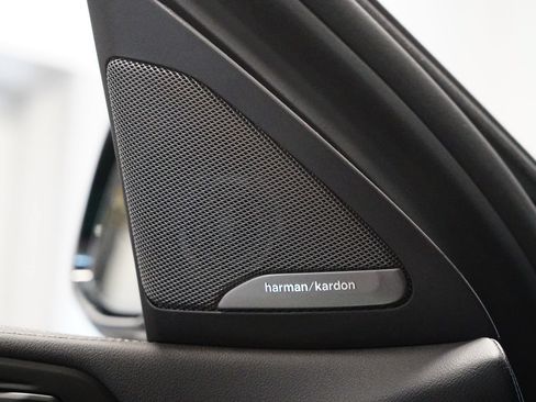 Used 2025 BMW X6 M60i w/ Parking Assistance Package AWD/4WD image 29