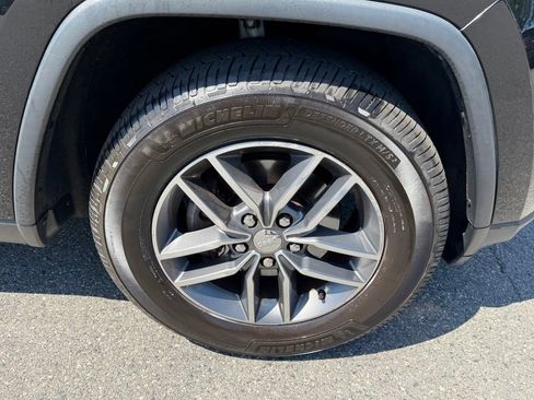Certified 2017 Jeep Grand Cherokee Limited AWD/4WD image 16