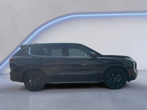 Used 2022 Mitsubishi Outlander SEL Black Edition AWD/4WD image 4