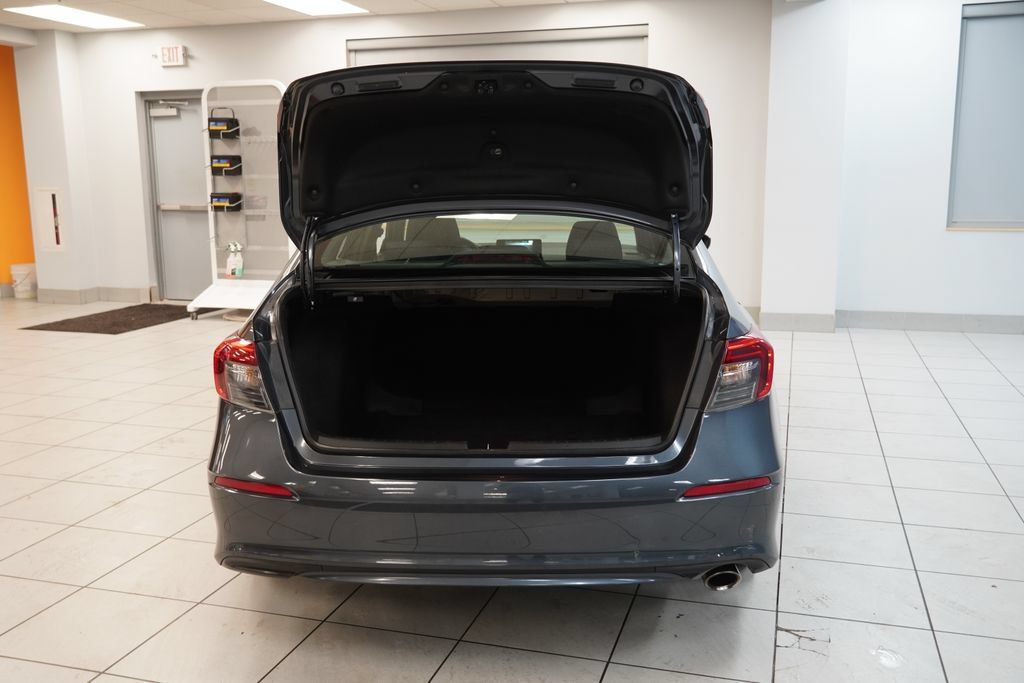 Used 2023 Honda Civic Sport image 9