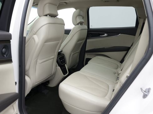 Used 2019 Lincoln Nautilus Reserve FWD image 28