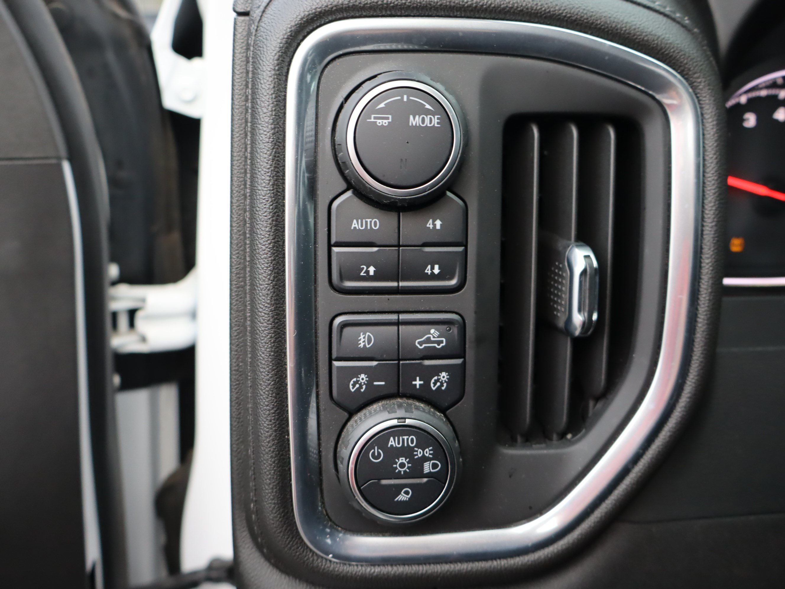 Used 2022 Chevrolet Silverado 1500 RST w/ Safety Package AWD/4WD image 21
