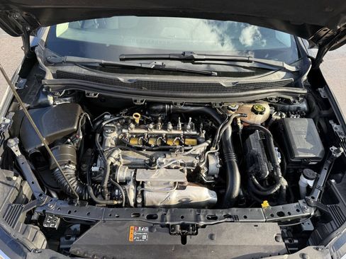 Used 2018 Chevrolet Cruze LT w/ Convenience Package FWD image 33