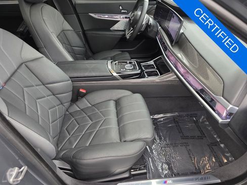 Certified 2023 BMW 760i xDrive AWD/4WD image 28