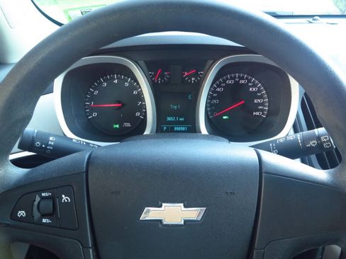 Used 2010 Chevrolet Equinox LS FWD image 5