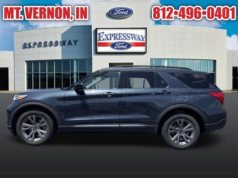 Used 2024 Ford Explorer XLT w/ Equipment Group 202A AWD/4WD image 6