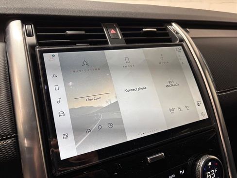 New 2026 Land Rover Discovery Limited Edition image 17