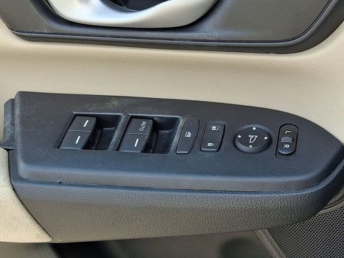 Used 2017 Honda CR-V LX image 20