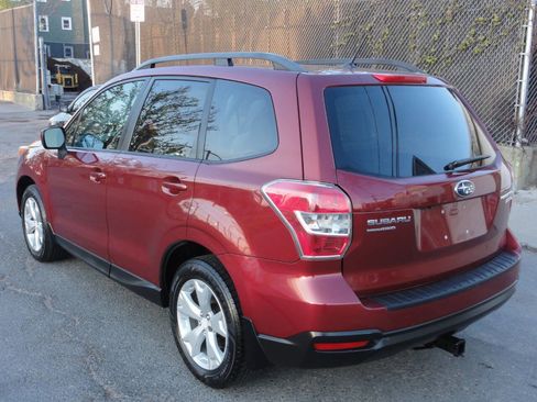 Used 2015 Subaru Forester 2.5i Premium w/ All-Weather Package AWD/4WD image 4