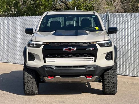 New 2026 Chevrolet Colorado ZR2 w/ Technology Package AWD/4WD image 6