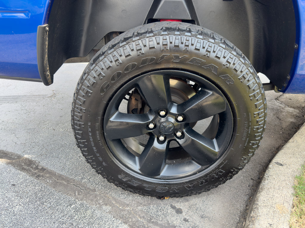 Used 2019 RAM 1500 Express w/ Express Value Package AWD/4WD image 9