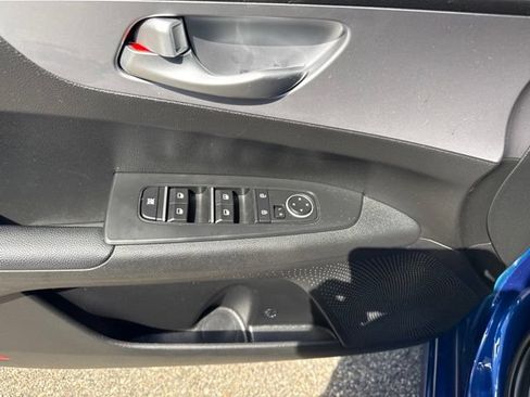 Used 2023 Kia Forte LXS FWD image 18