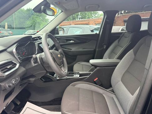 Used 2023 Chevrolet TrailBlazer LT w/ Convenience Package AWD/4WD image 14