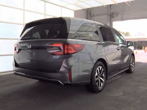 Used 2025 Honda Odyssey EX-L image 3