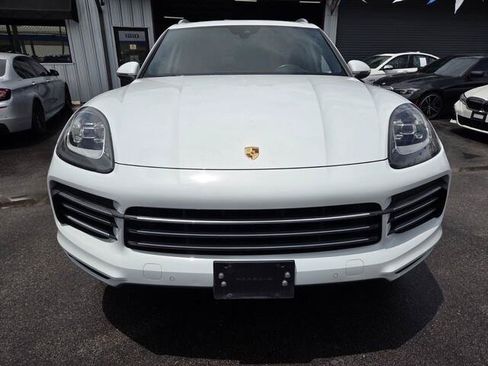 Used 2019 Porsche Cayenne AWD/4WD image 2