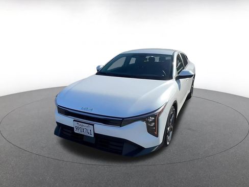 Used 2025 Kia K4 LXS image 7