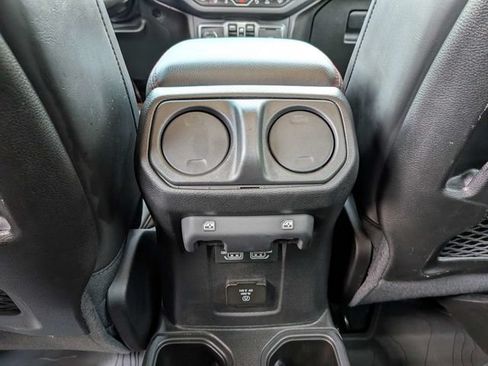 Used 2024 Jeep Gladiator Rubicon w/ Safety Group AWD/4WD image 17