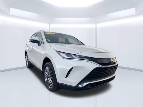 Used 2021 Toyota Venza Limited AWD/4WD image 2