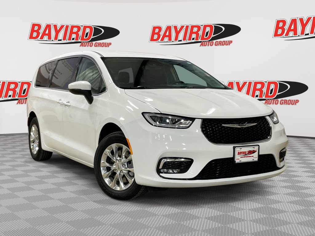 Used 2023 Chrysler Pacifica Touring-L AWD/4WD image 1