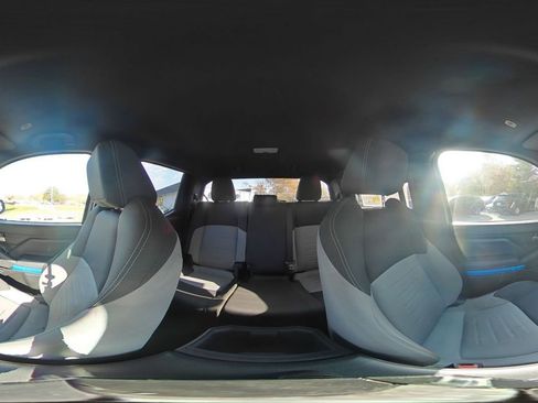 Used 2025 Toyota Tacoma TRD Off-Road image 40