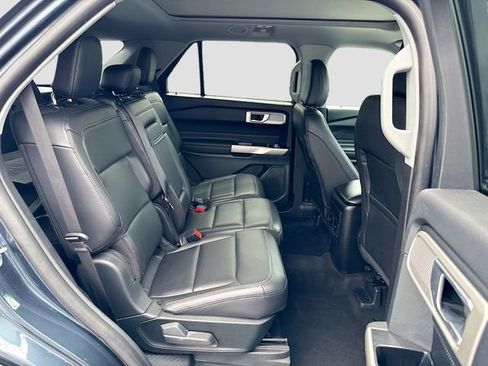 Certified 2023 Ford Explorer XLT w/ Equipment Group 202A AWD/4WD image 38