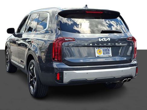 Certified 2024 Kia Telluride S FWD image 4