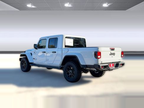 New 2025 Jeep Gladiator Sport image 3