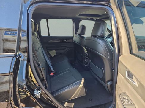 New 2025 Jeep Grand Cherokee Altitude RWD image 27