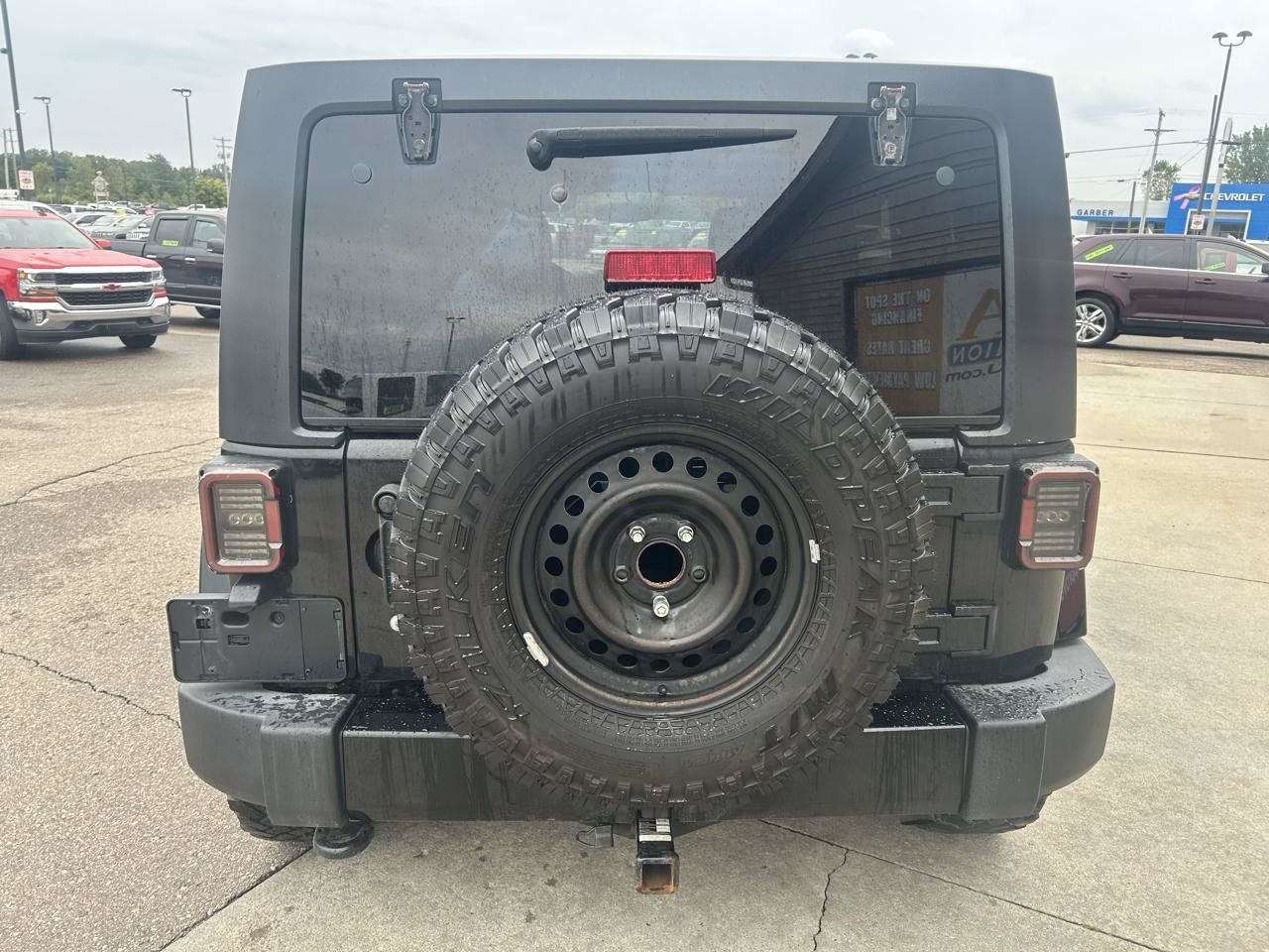 Used 2016 Jeep Wrangler Unlimited Sahara w/ Connectivity Group AWD/4WD image 6
