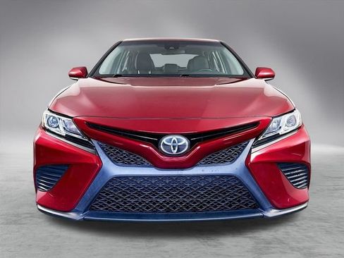 Used 2018 Toyota Camry SE FWD image 5
