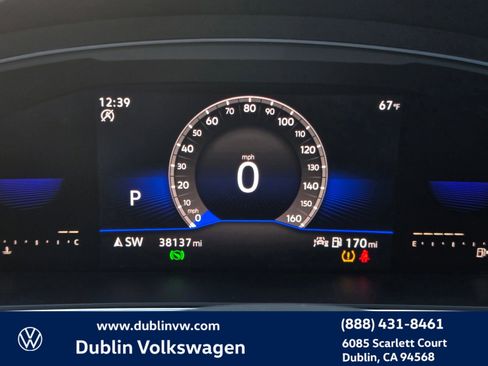 Certified 2022 Volkswagen Tiguan SE w/ Panoramic Sunroof Package image 23