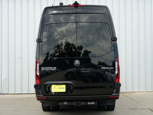 Used 2023 Mercedes-Benz Sprinter 3500 image 11