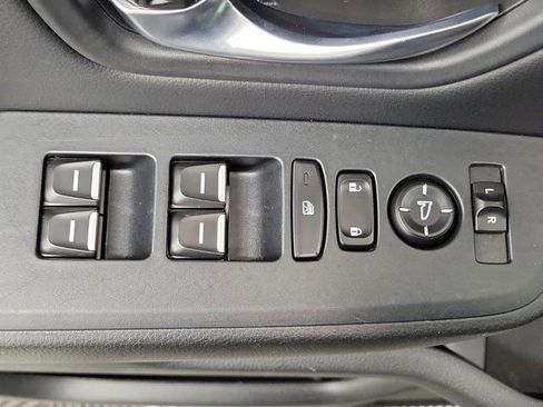 Certified 2025 Honda Pilot Sport image 19