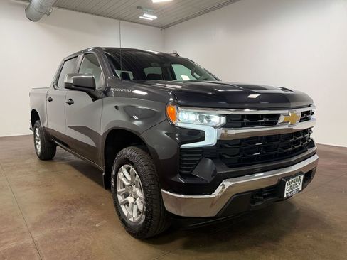 Used 2023 Chevrolet Silverado 1500 LT image 31