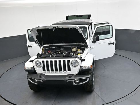 Used 2019 Jeep Wrangler Unlimited Sahara image 35