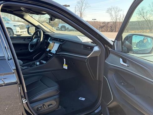 New 2026 Jeep Grand Cherokee Limited image 27