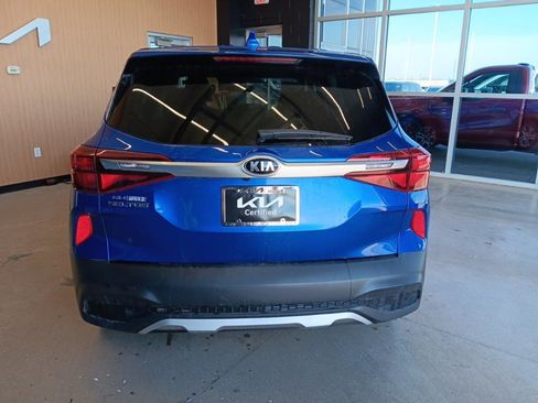 Used 2021 Kia Seltos LX image 12