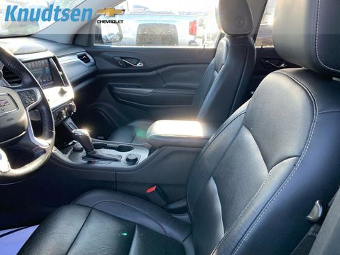 Used 2019 GMC Acadia SLT image 9