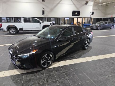 Certified 2023 Hyundai Elantra Limited FWD image 1