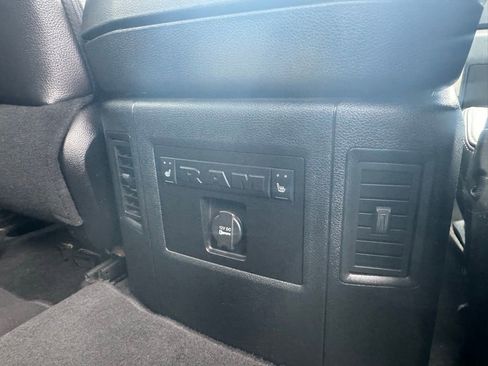 Used 2016 RAM 2500 Laramie w/ Convenience Group AWD/4WD image 25