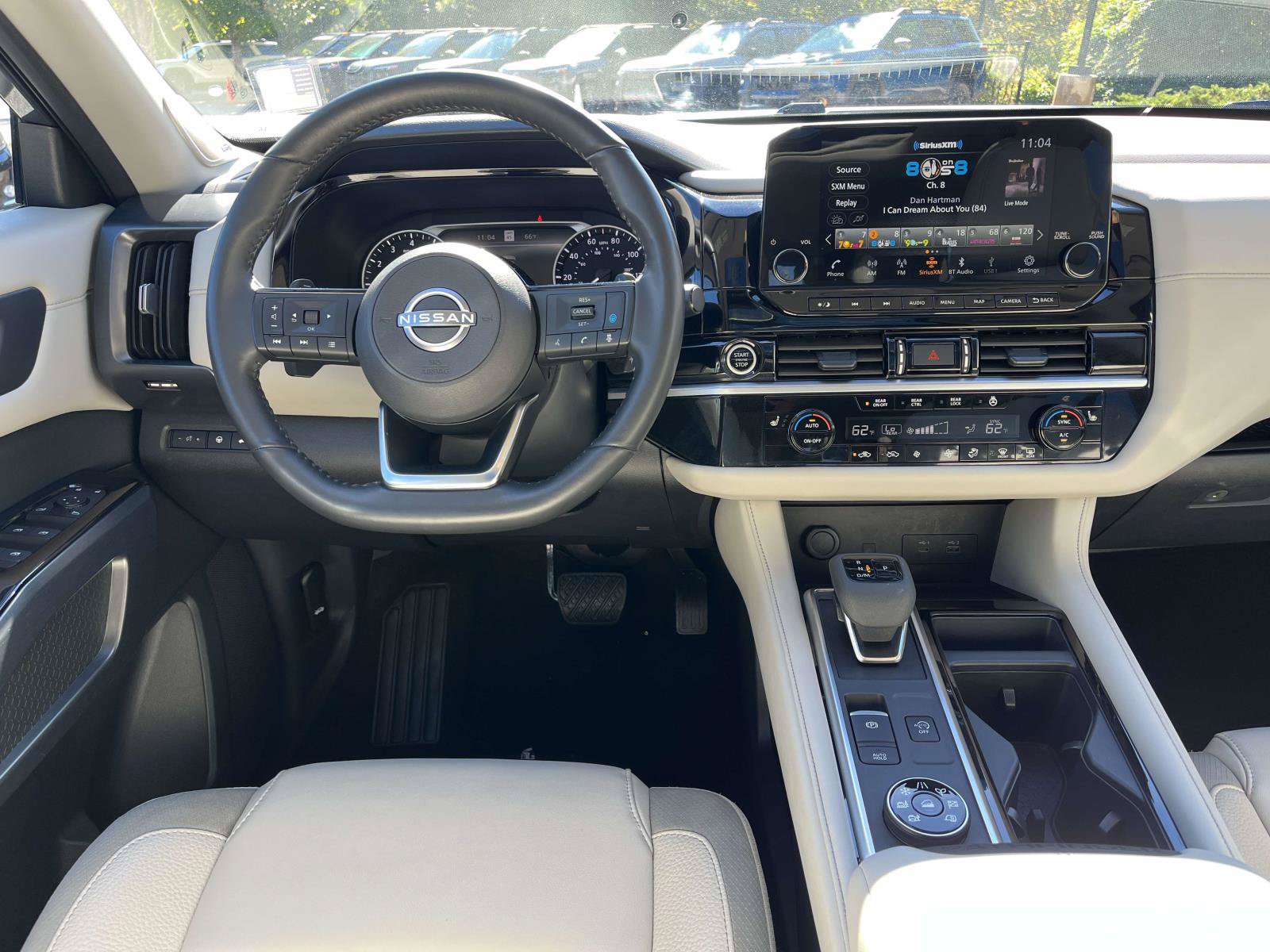 Used 2024 Nissan Pathfinder SL w/ SL Premium Package AWD/4WD image 12