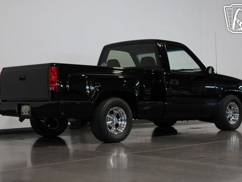 Used 1990 Chevrolet Silverado 1500 2WD Regular Cab image 25
