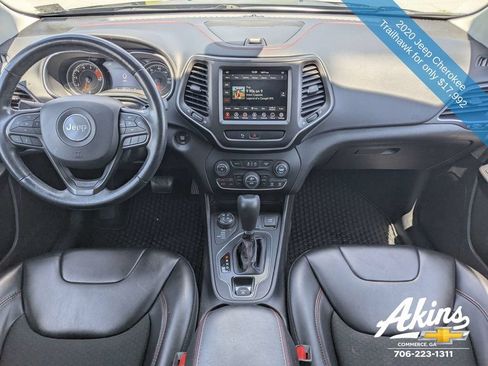 Used 2020 Jeep Cherokee Trailhawk w/ Comfort/Convenience Group AWD/4WD image 15