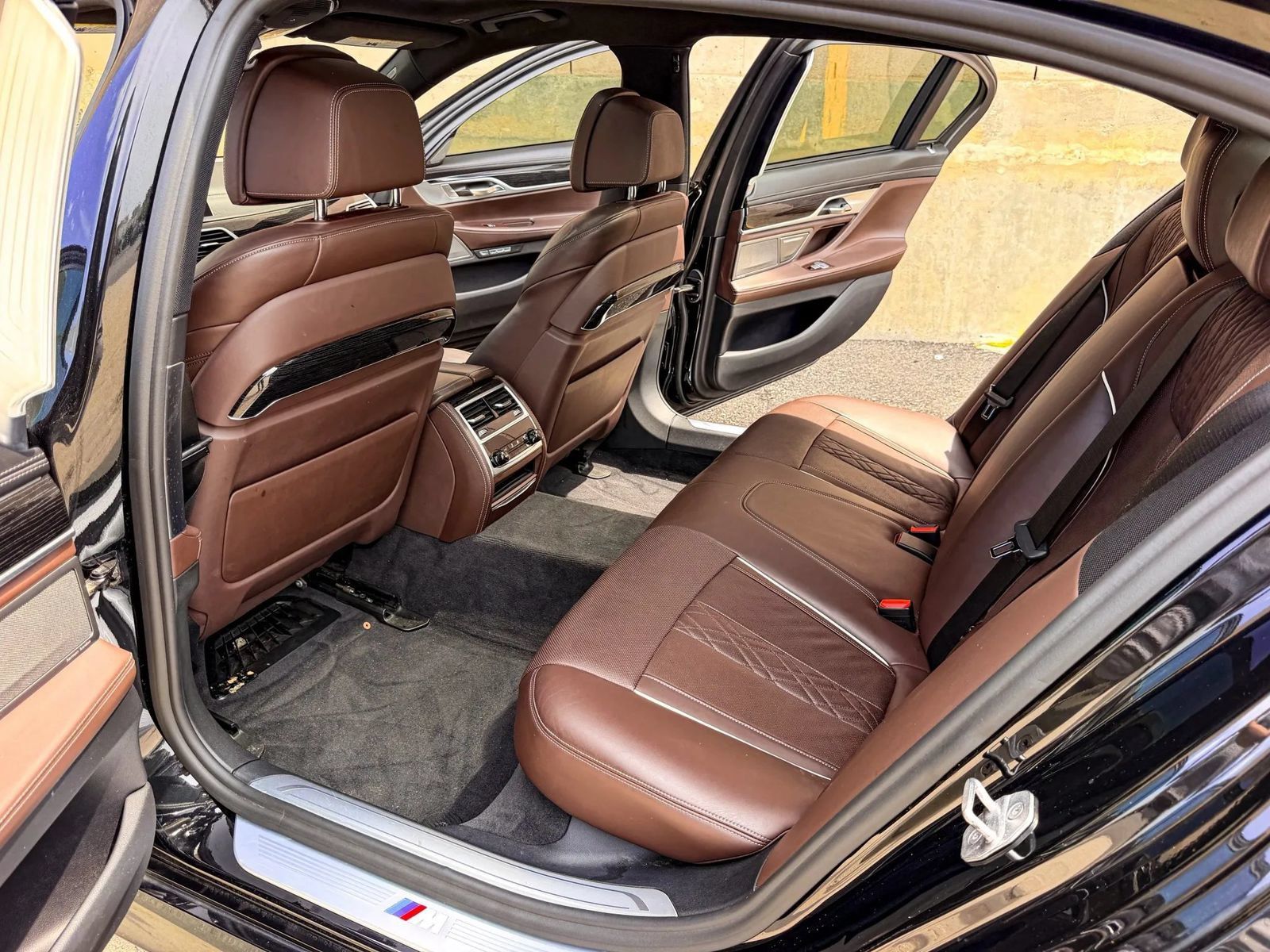Used 2018 BMW ALPINA B7 xDrive AWD/4WD image 26