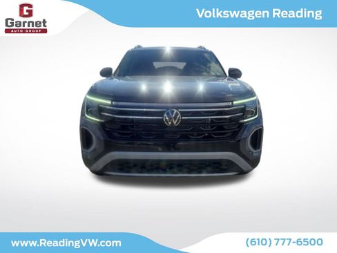 New 2026 Volkswagen Atlas Peak Edition image 8