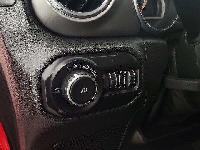 Used 2020 Jeep Wrangler Unlimited Sahara AWD/4WD image 20