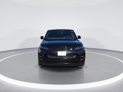 Used 2025 Land Rover Range Rover Sport SE image 3