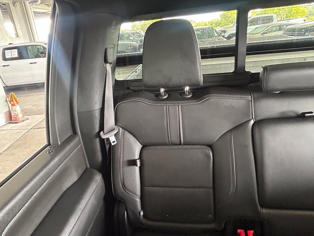 Used 2022 Chevrolet Silverado 3500 High Country w/ Technology Package AWD/4WD image 12