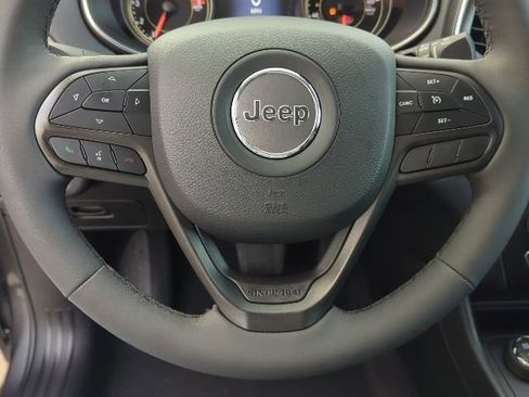 Used 2022 Jeep Cherokee Trailhawk w/ Trailer Tow Group image 5