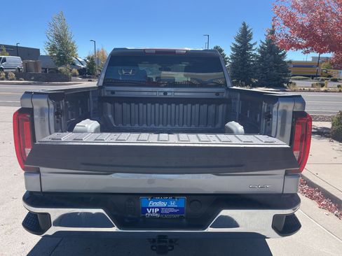 Used 2024 GMC Sierra 1500 SLT image 16